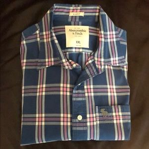 CLASSIC ABERCROMBIE & FITCH BUTTON DOWN SHIRT